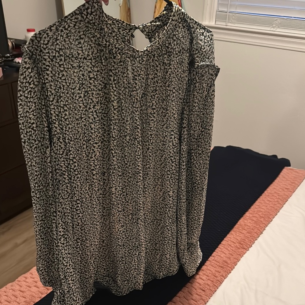 H&M Black and White Blouse